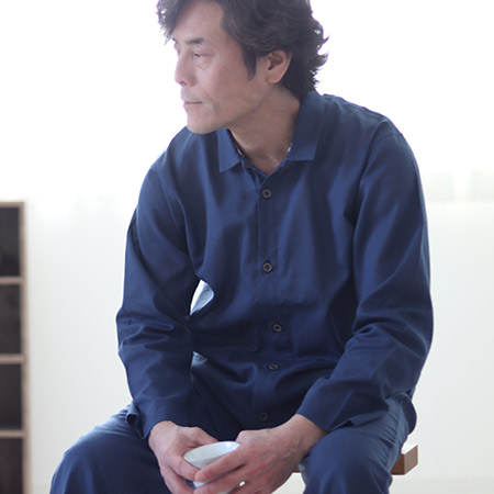 長袖襟付き前開きメンズ