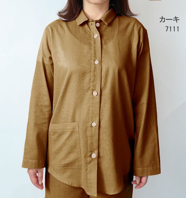 カーキ