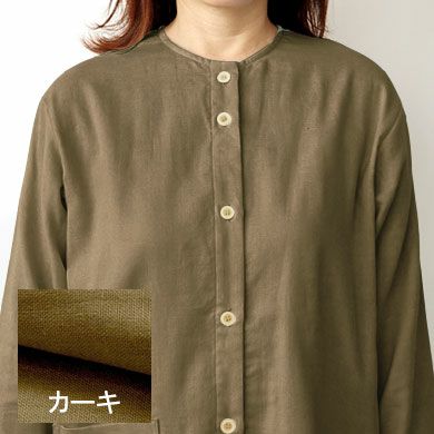 カーキ