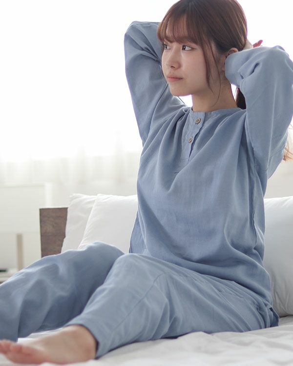 ふわふわ柔らかダブルガーゼレディースパジャマ 上下セット・長袖/かぶり/襟なし