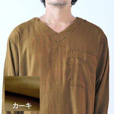 カーキ