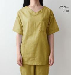 イエロー